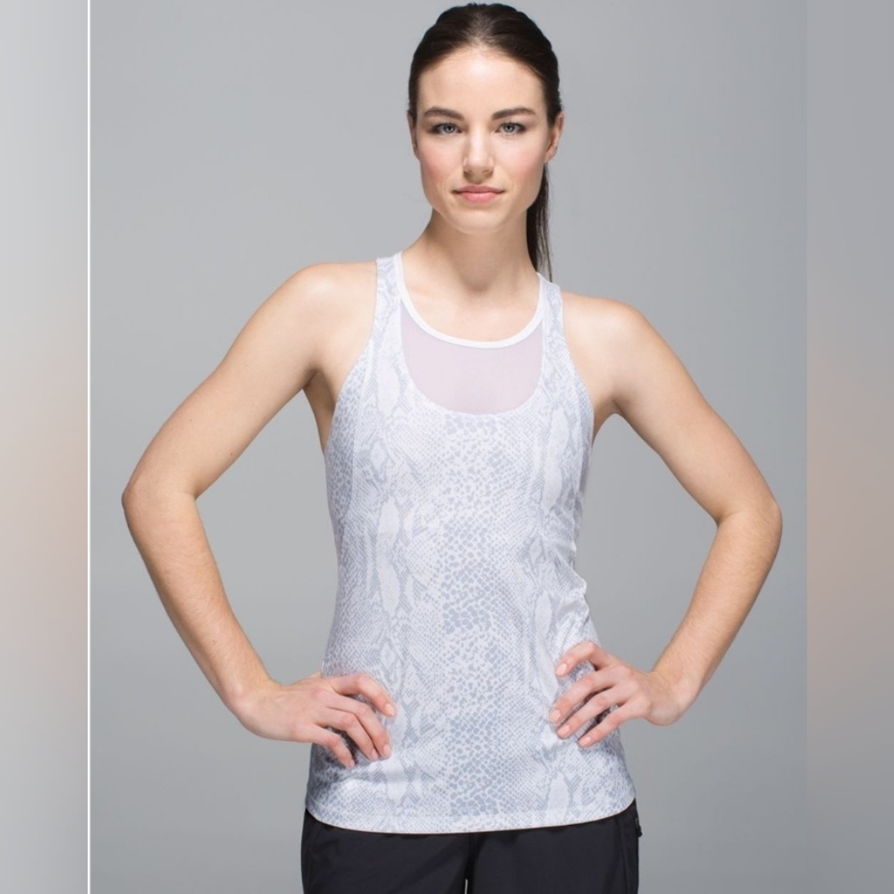 Lululemon Mesh With Me Tank Desert Snake White Silver Sz 10 Racer Back Luxtreme